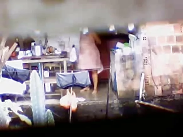 එළිමහන් bizinha සරාගී චිත්රපටය සරාගී බොටින් වොයර් පතල් දෙකක් පෙන්වයි