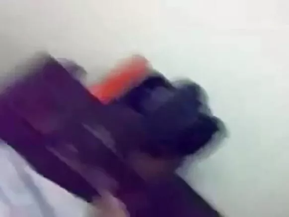 හින්දි ඔඩලිස්කා අරාබි භාෂාවෙන් අඟල් 3 කුඩා පෙරදිග ක්ලා ඉංග්රීසියෙන් මිකා විසින් කෙලවා ඇත