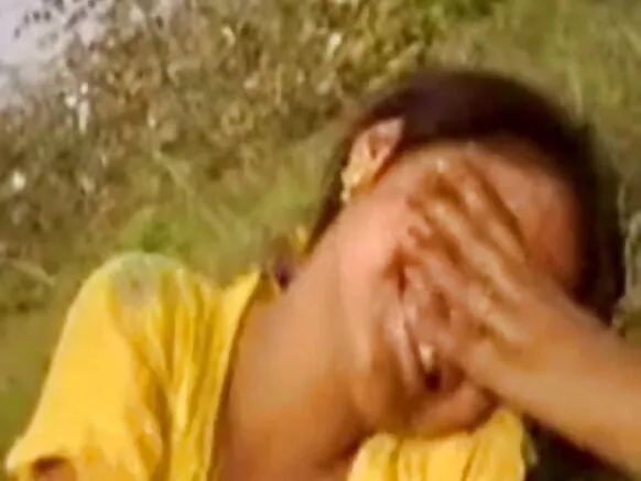 Desi girl hollywood girl sexy movie hd funny boys එක්ක විනෝද වෙනවා