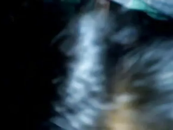 Hot bf සරාගී චිත්රපටය hd දෙමල ගැහැණු ළමයා ප්රතික්රියා කර කුකුළා උරා බොයි