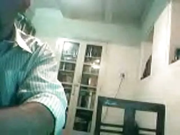 ගර්භනී ඉන්දියානු වෙබ් කැමරාව ඉන්දියාවේ හින්දි යුවළ සරාගී සම්පූර්ණ චිත්රපට වීඩියෝව වෙබ් කැමරාවේ මගුලයි - කර්බ්