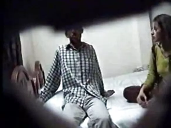 පාකිස්ථාන චුඩායි හින්දි X X X X X වීඩියෝ HD සැඟවුණු හින්දි භාෂාවෙන් පාරිභෝගිකයෙකු විසින් කෙලවා ඇත