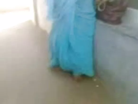 ලිෆ්ට් සරාගී හින්දි චිත්රපටිය ලිෆ්ට් සාරි