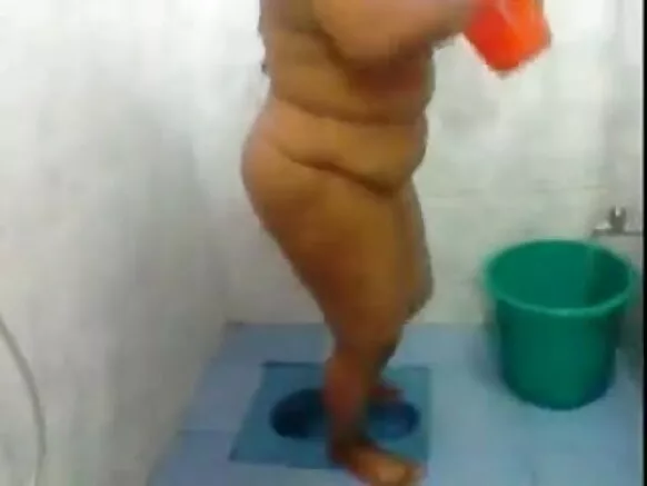 ඉන්දියන් ඇන්ටි ඇන්ටි 1212 (1 කොටස) සරාගී හින්දි චිත්රපට වීඩියෝවේ