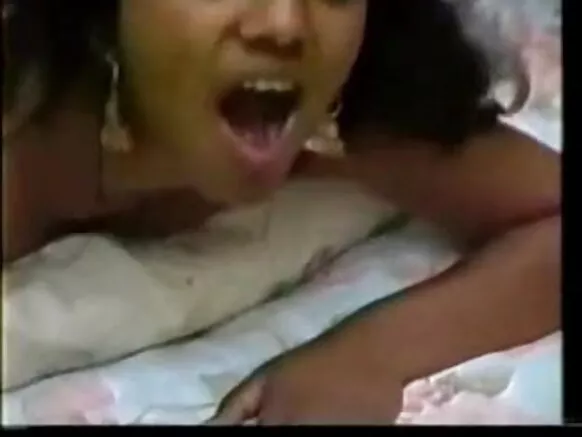 මිහිරි කෙල්ලෝ desi desi rani mukherjee සරාගී චිත්රපට කෙල්ල