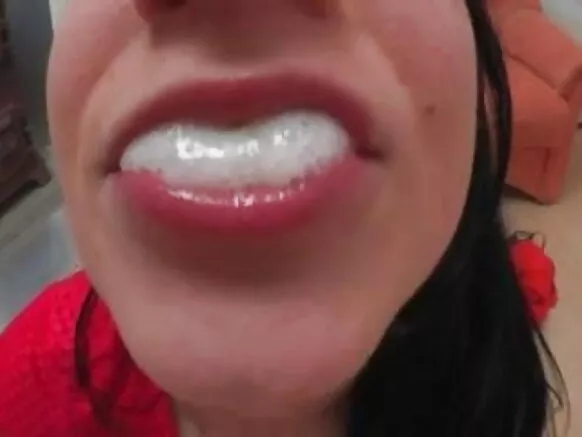 ජර්මානු ආධුනික බිළිඳාට ආධුනික එනැමා සහ එනැමාව ලැබේ