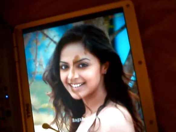 ක්රීම් සමඟ සරාගී ගුජරාටි වීඩියෝ චිත්රපටය - ක්රීම් සමඟ ඉන්දියානු නිළිය