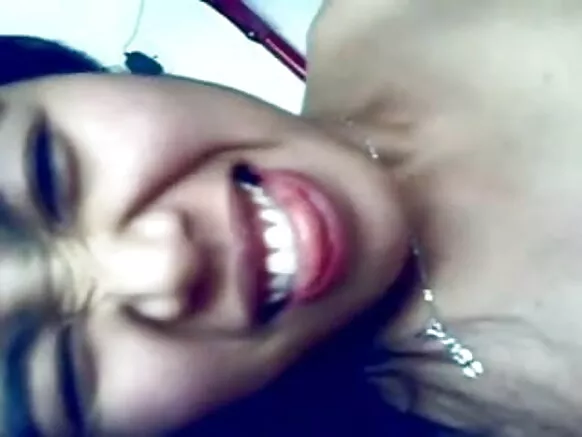 ලස්සන සරාගී කෙල්ල මැඩ්රාසි බ්ලෝජොබ් ලස්සන බ්ලෝජොබ්