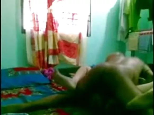 මගේ නැන්දා (නැන්දා) සමඟ සරාගී නිල් චිත්රපටය ගෙදර යවන්න