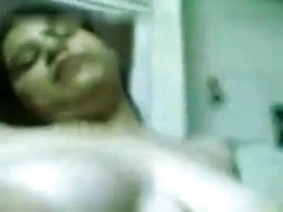 desi india ගොර්ඩා ඇන්ටි නිරුවත් වෙයි