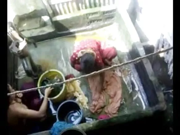 බංග්ලා දේශී ගමේ ගැහැණු ළමයින් භෝජ්පූරි හින්දි නානකාමර සරාගී චිත්රපටය ඩකා නගර මූලස්ථානයේ ගැහැණු ළමයින් පස් දෙනෙකු (5)