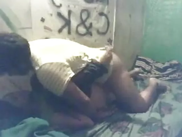 ඉන්දීය යුවල රූපය සරාගී චිත්රපටියක් යුවලක්