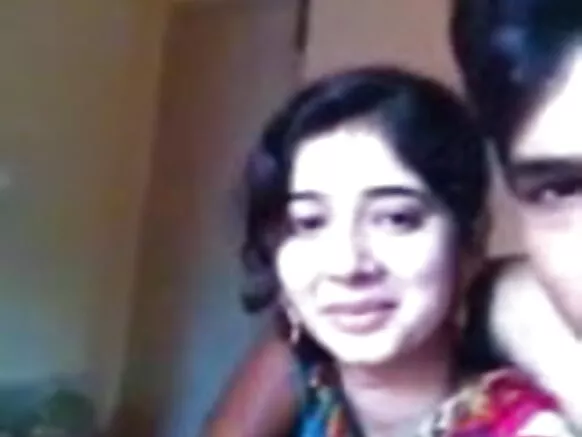 සුපිරි උණුසුම් ලස්සන පෙම්වතිය හාදු ලිංගික වීඩියෝ සරාගී චිත්රපටිය n kiss kiss සහ breast press