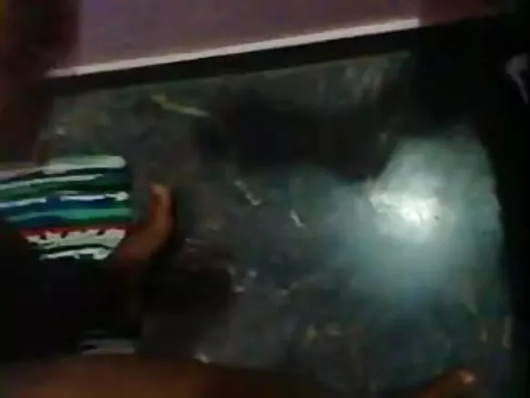 පරිණත නව ඉන්දියානු යුවළක් සරාගී වීඩියෝ විහිලු චිත්රපටය