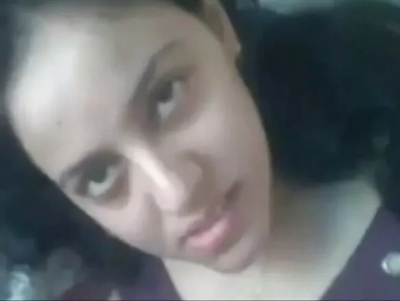 දේශී විශ්ව විද්යාල දැරිය සරාගී නිල් රූපය hd yo University girl ka සෝලිය