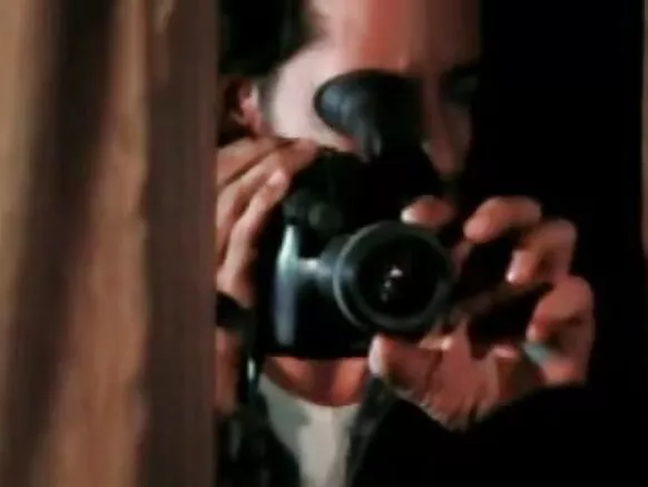 ඉන්දියානු බී මධුරි ඩික්සිත් සරාගී චිත්රපට ශ්රේණියේ ශ්රේණියේ බූබ් සංදර්ශනය