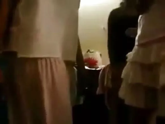 විශ්ව විද්‍යාල ගැහැණු ළමයින් xxx සරාගී ගැහැණු සංදර්ශන හින්දි භාෂාවෙන්