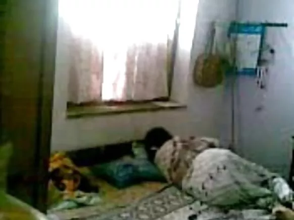 ඉංග්රීසි හවුස් සරාගී චිත්රපටිය hd 54 හි බංග්ලා දේශී බිරිඳ තනියම විසි කරයි