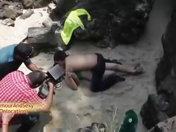 Hot Indian B Grade Sex Desi Sexy Movie අවශ්යයි