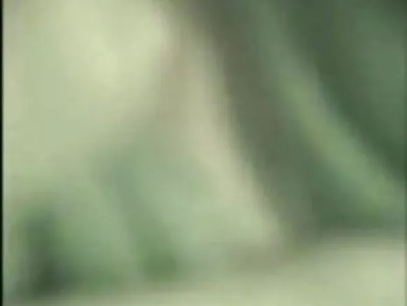 ඉන්දීය නිළි රිචාගේ වීඩියෝ උඩුගත ඉංග්‍රීසි චිත්‍රපට උඩුගත කිරීම උණුසුම් සෝලිය