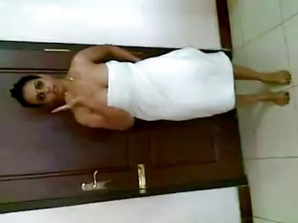 ඉන්දියානු සරාගී කාන්තාව පූර්ණ HD ඉංග්රීසි ගෙදර හැදූ සංදර්ශනය