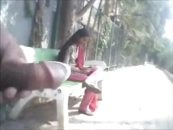 ඉන්දියානු පිරිමි ළමයා india සරාගී උද්යානයේ bf හින්දි චිත්රපටයේ දිදුලයි