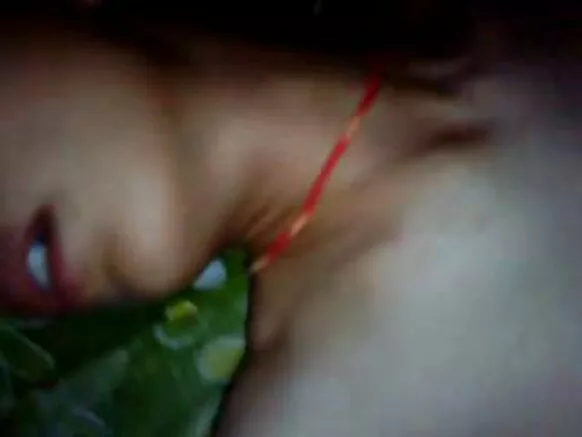 ලින්ඩා ඉන්දියානු ඉන්දියානු චික් ඇගේ සරාගී අසල්වැසි මදුරාසි චිත්රපට කොල්ලා සමඟ පැහැදිලි හින්දි