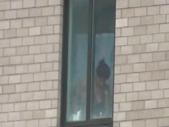 මම ඔහුගේ අසල්වැසි හින්දි hd චිත්රපටය නරඹමින් සිටි බව මගේ අසල්වැසියාට නොපෙනුණි