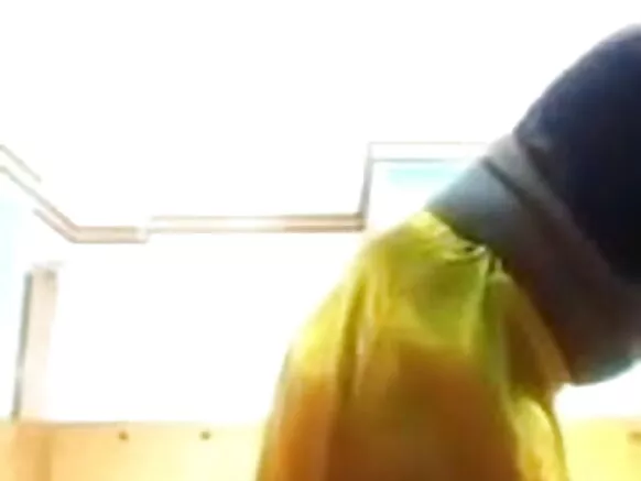 දකුණු ඉන්දීය ස්වාති සරාගී චාහියේ චිත්රපටිය නයිදු ඉන්දීය නිළිය සරාගී පෑන්ටියකින් සහ උඩුකය නිරුවතින්