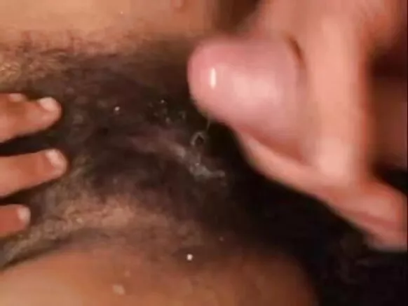 ලාභ ඉන්දියානු වේශ්යාව ඉංග්රීසියෙන් ඩික් සරාගී සුදු ඉන්දියානු චිත්රපටයක් ගනී