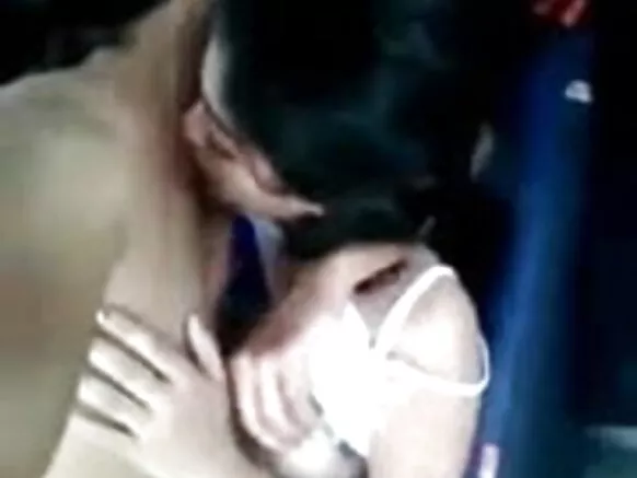 හින්දි GF සුපර් ඉන්දියන් හි සුපිරි උණුසුම් දේශී ඉන්ඩියෝ සරාගී සම්පූර්ණ චිත්රපටය මෝටර් රථයේ වාදනය විය