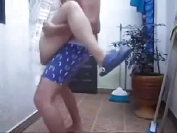 සරාගී උණුසුම් ලිංගික බිරිඳ