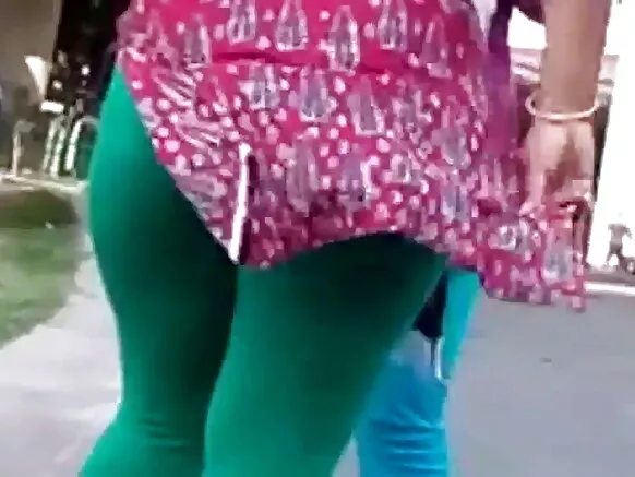 රේෂ්මා තන්ඩර්ගේ මගේ සගයා තවත්, කලවා සහ කොටළුවා සරාගී ඉංග්රීසි චිත්රපටය බලන්න