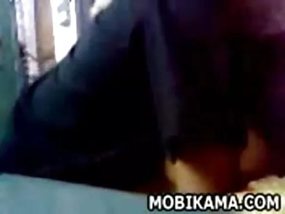 ඉන්දියාවේ පෙම්වතිය ලිංගික විරෝධී චිත්රපට වීඩියෝව