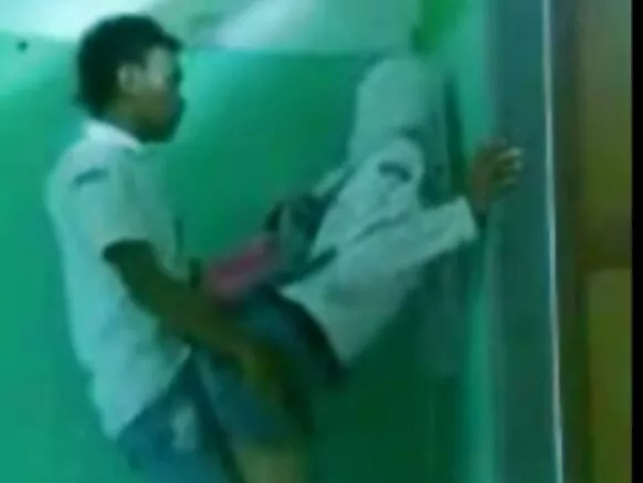 දිගටම මට කෙලවන්න සරාගී හින්දි වීඩියෝ 2ක් මගේ