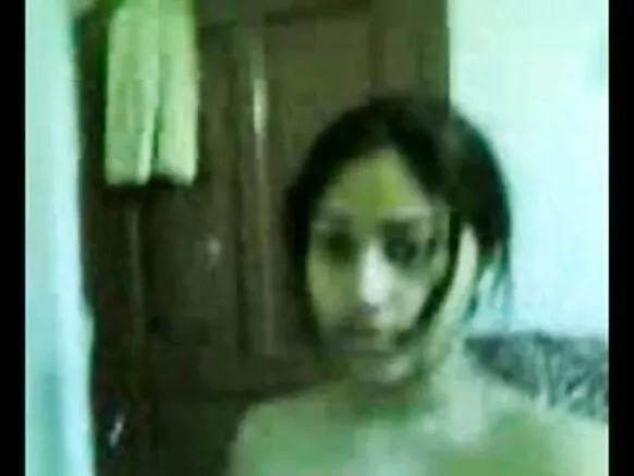 desi beautiful india ලස්සන බූබ් කෙල්ල හින්දි බූබ්ස් සරාගී චිත්රපටයක් එකතු කරයි