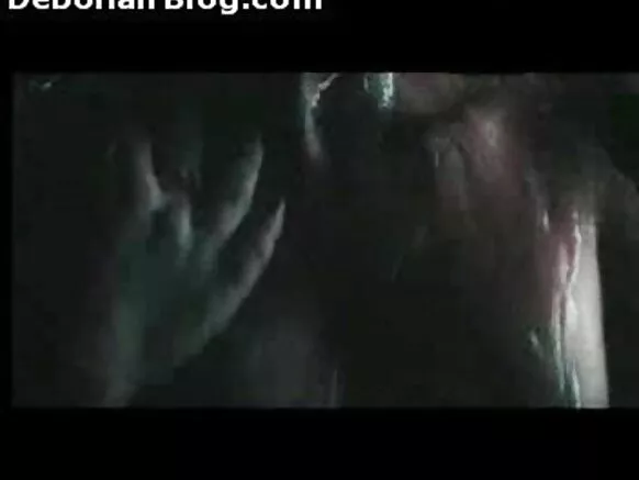 සරාගී ඉන්දියානු කාන්තාව සම්පූර්ණ වීඩියෝ ෂවර් බොලිවුඩ්