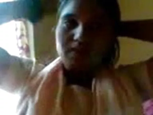 වීඩියෝ සරාගී වීඩියෝ ඇඳුම් කෙල්ල