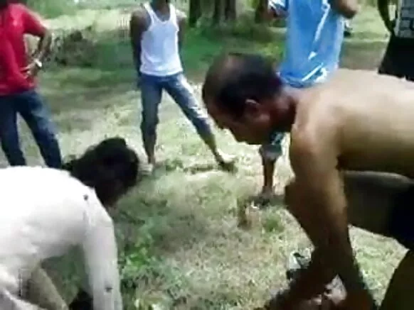 තාර්කි යොවුන් මාමා ඉංග්රීසි භාෂාවෙන් සරාගී යොවුන් දැරිය සමඟ