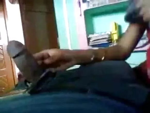 මට සරාගී-සරාගී චිත්රපට යුවළකට ඉන්දියාව ආන්ටි අවශ්යයි