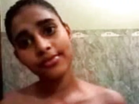 බංග්ලාදේශ විශ්ව විද්යාල ලිංගික වීඩියෝ ඉංග්රීසියෙන් සරාගී ඡායාරූප ගැහැණු ළමයෙකු යවන්න