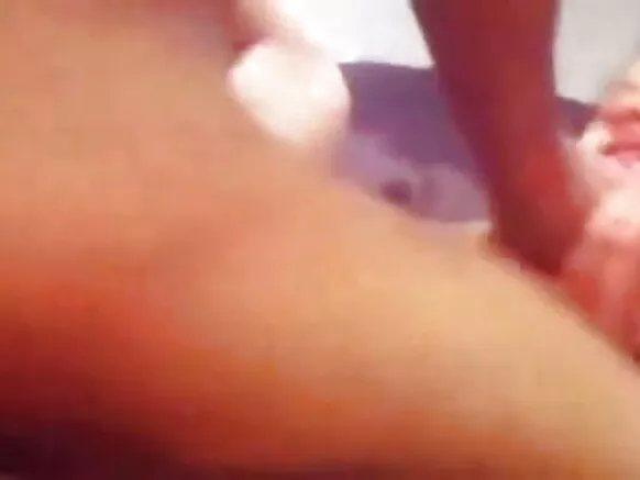 සරාගී තරුණ ඉන්දියානු ගුවන් මගුලේ සත්කාරක නියමුවා විසින් දැඩි ලෙස මග හැරිය