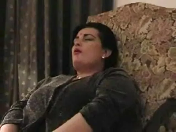 ඉන්දියාව - මගේ පුකේ කොරවන්න BBW Domme ඔබේ පුකට කොරවන්න