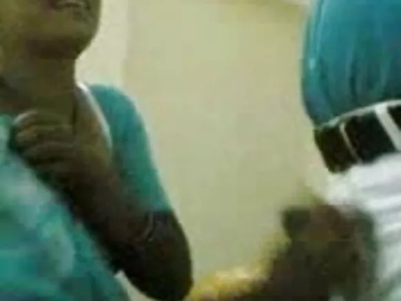 desi aunty හින්දි සරාගී චිත්රපටිය හින්දි භාෂාවෙන් මිතුරන් සමග desi