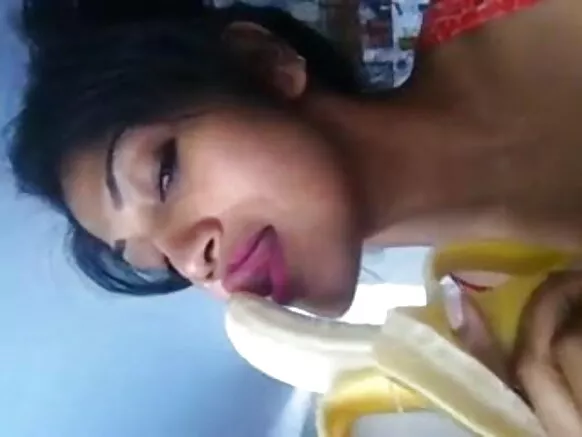 i desi sexy photo show video girl පෙන්නන desi banana වලින් කුකුළා උරන හැටි
