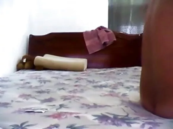 Desi Linda Bhabhi India ඇගේ පෙම්වතාට කෙලවාගත් සරාගී චිත්රපට වීඩියෝවක් රහසිගතව පටිගත කර ඇත 2