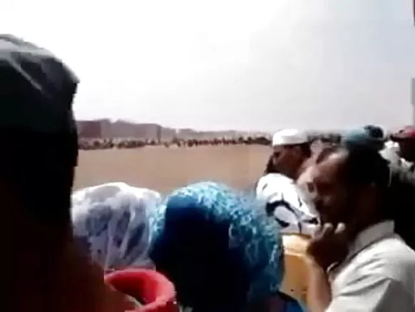 පිස්සු මිනිසා ශිෂ්ණය ස්පර්ශ කරන හින්දි සරාගී පිස්සු ශිෂේණය ඍජු සම්පූර්ණ මුස්ලිම් කාන්තාවක්