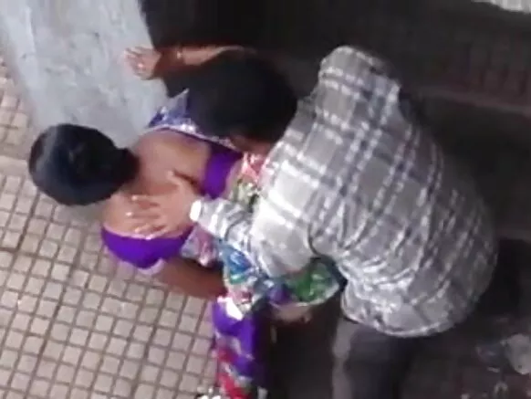 එළිමහන් එළිමහන් හින්දි සරාගී ඡායාරූපය