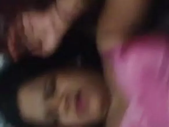 ඉංග්රීසි ඉන්දියා සෙක්ස් චිත්රපටිය හාඩ් හාඩ් මේචර් ඇන්ටි අමාරුවෙන් කෙලෙව්වා