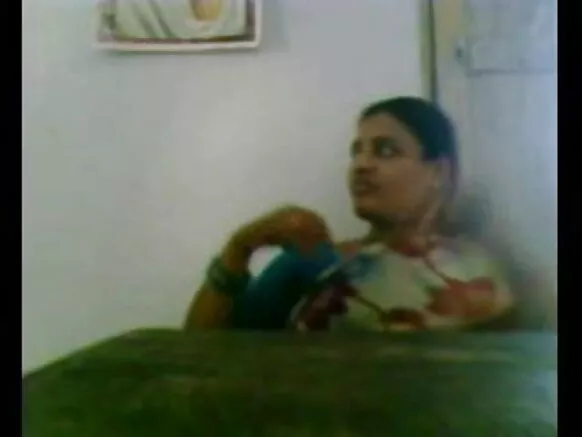 ඉන්දියානු මහාචාර්ය තෙළිඟු ගුරුවරිය සරාගී ඡායාරූප සරාගී 4